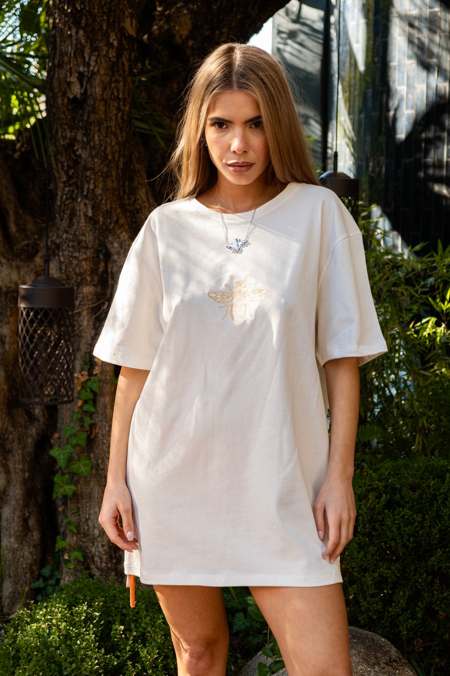 BEE WHITE T-SHIRT UNISEX
