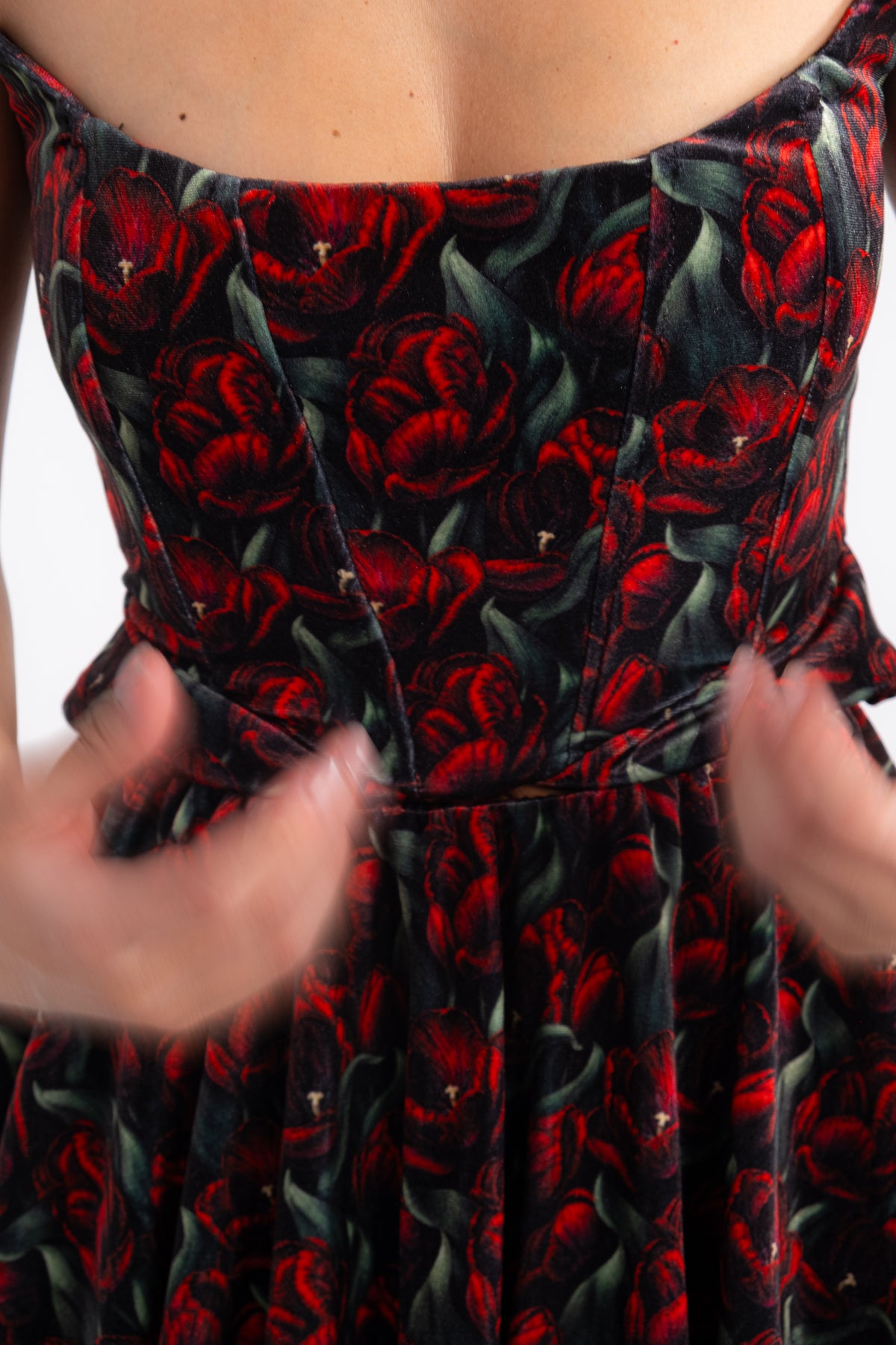 TULIP VELVET BALLOON SKIRT