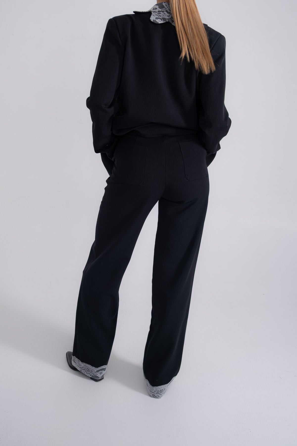 CLASSIC NOIR PETALO BLAZER