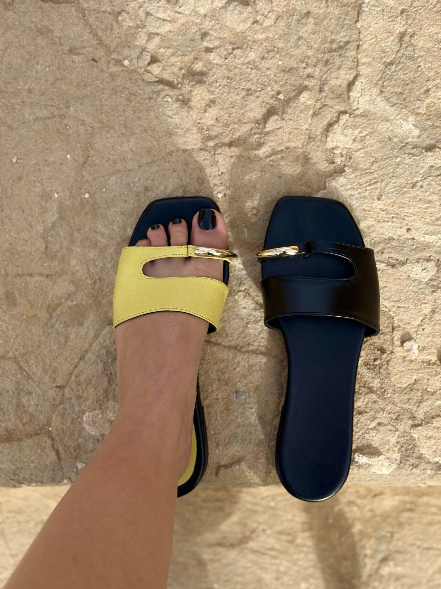 BEE SANDALS