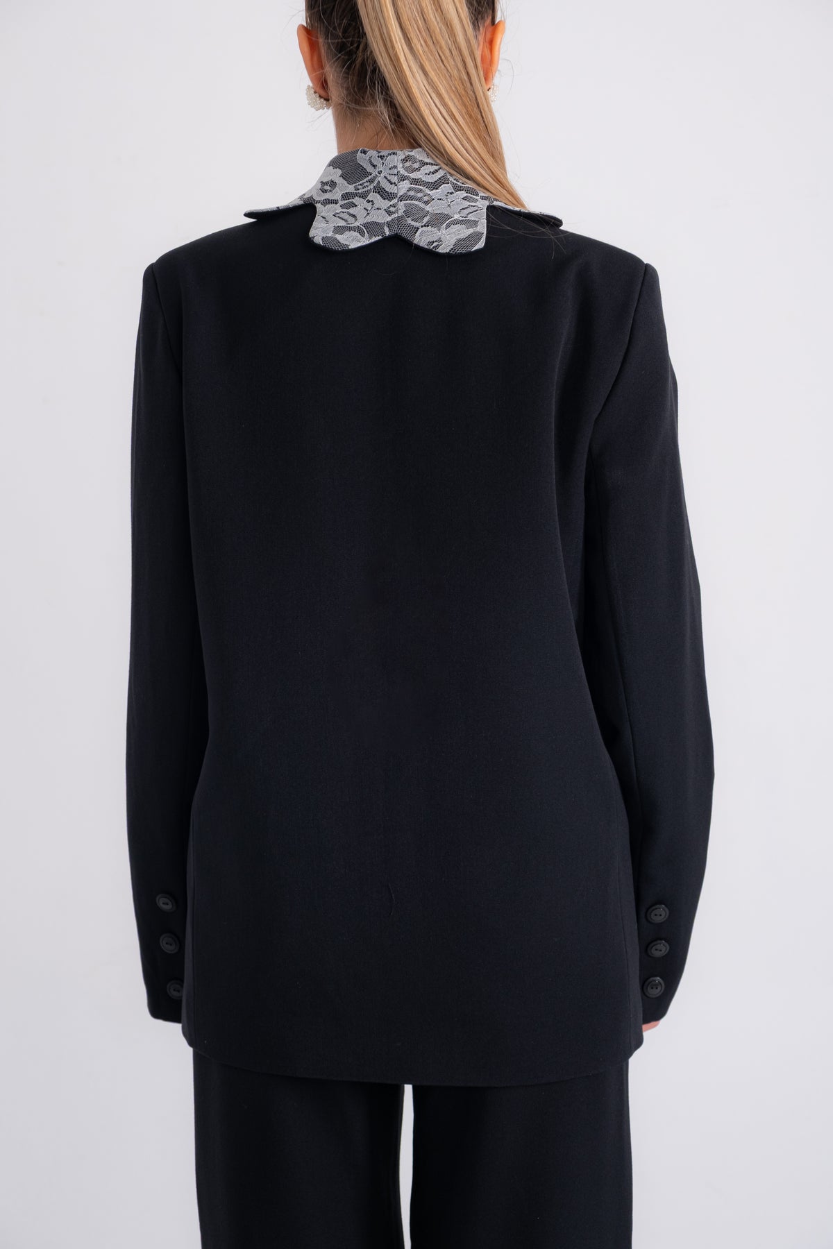 CLASSIC NOIR PETALO BLAZER