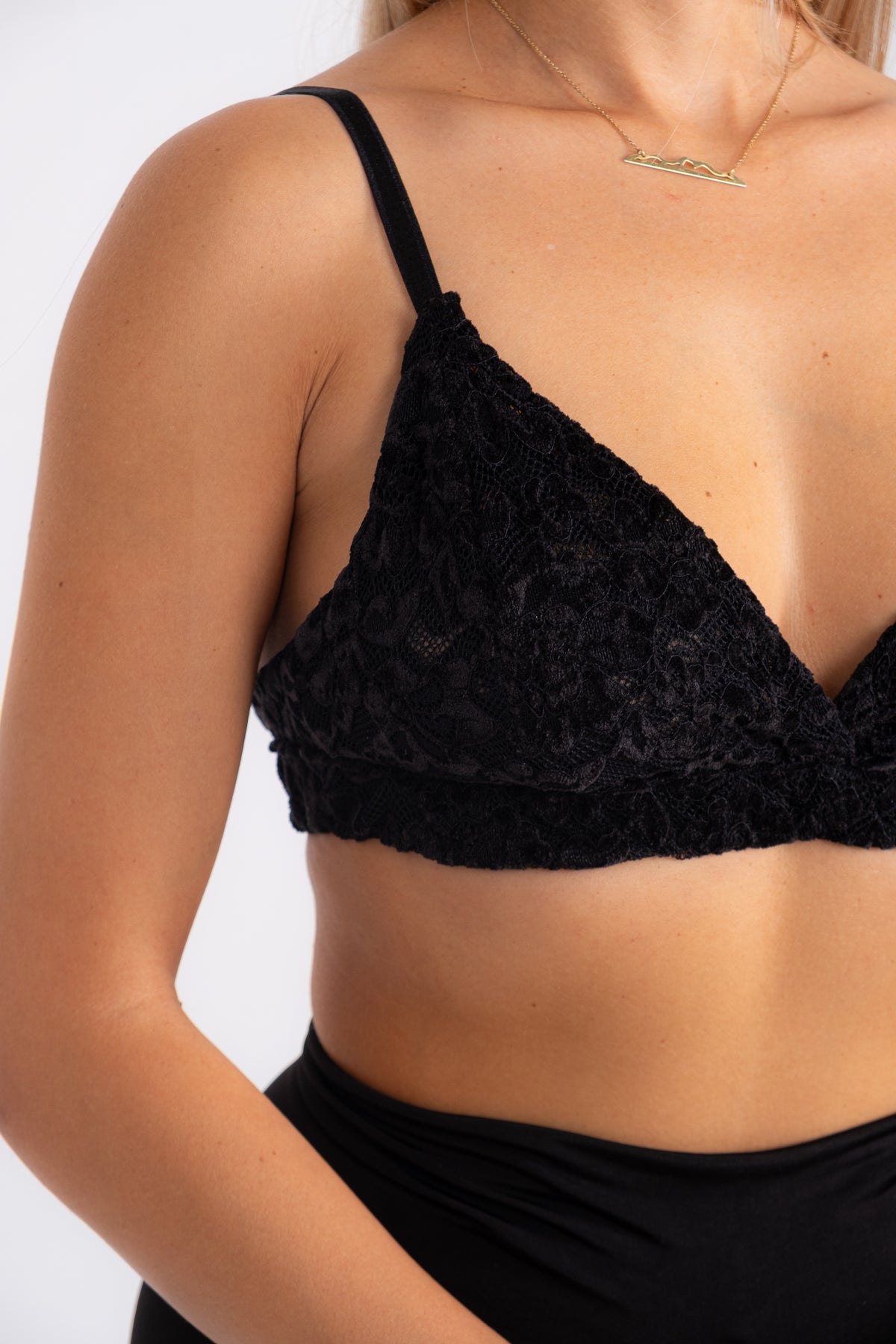 NOIR BRALETTE