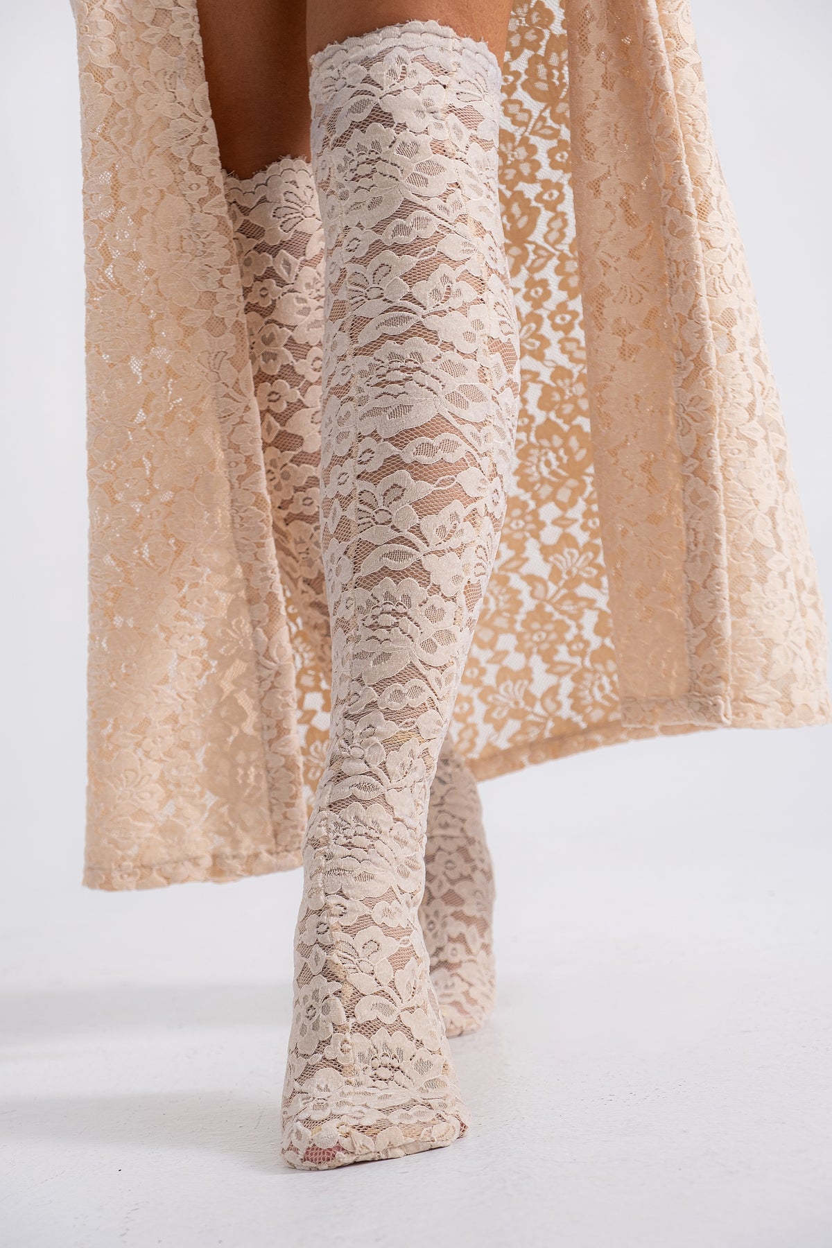 DESIRE LACE SOCKS