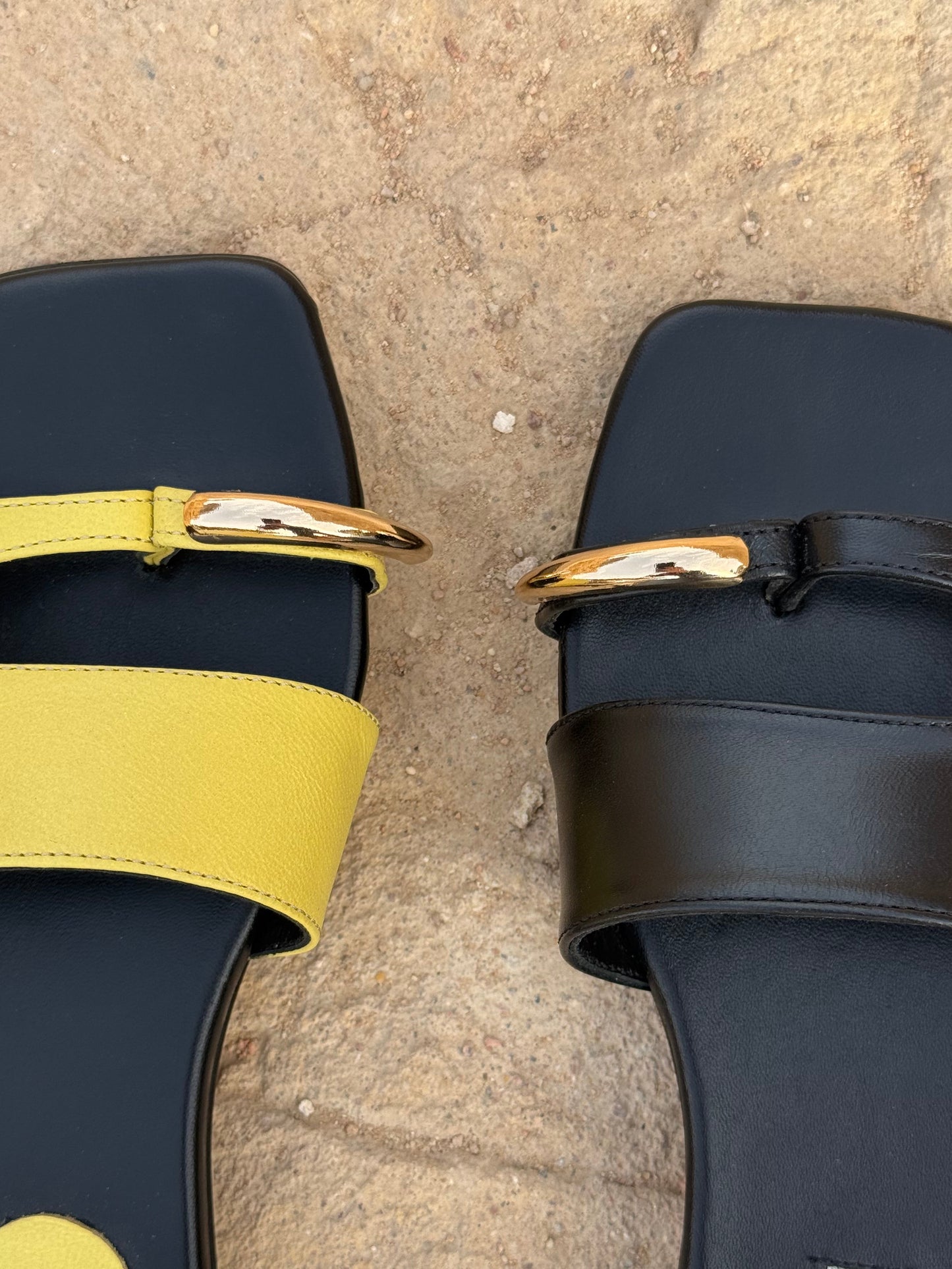 BEE SANDALS