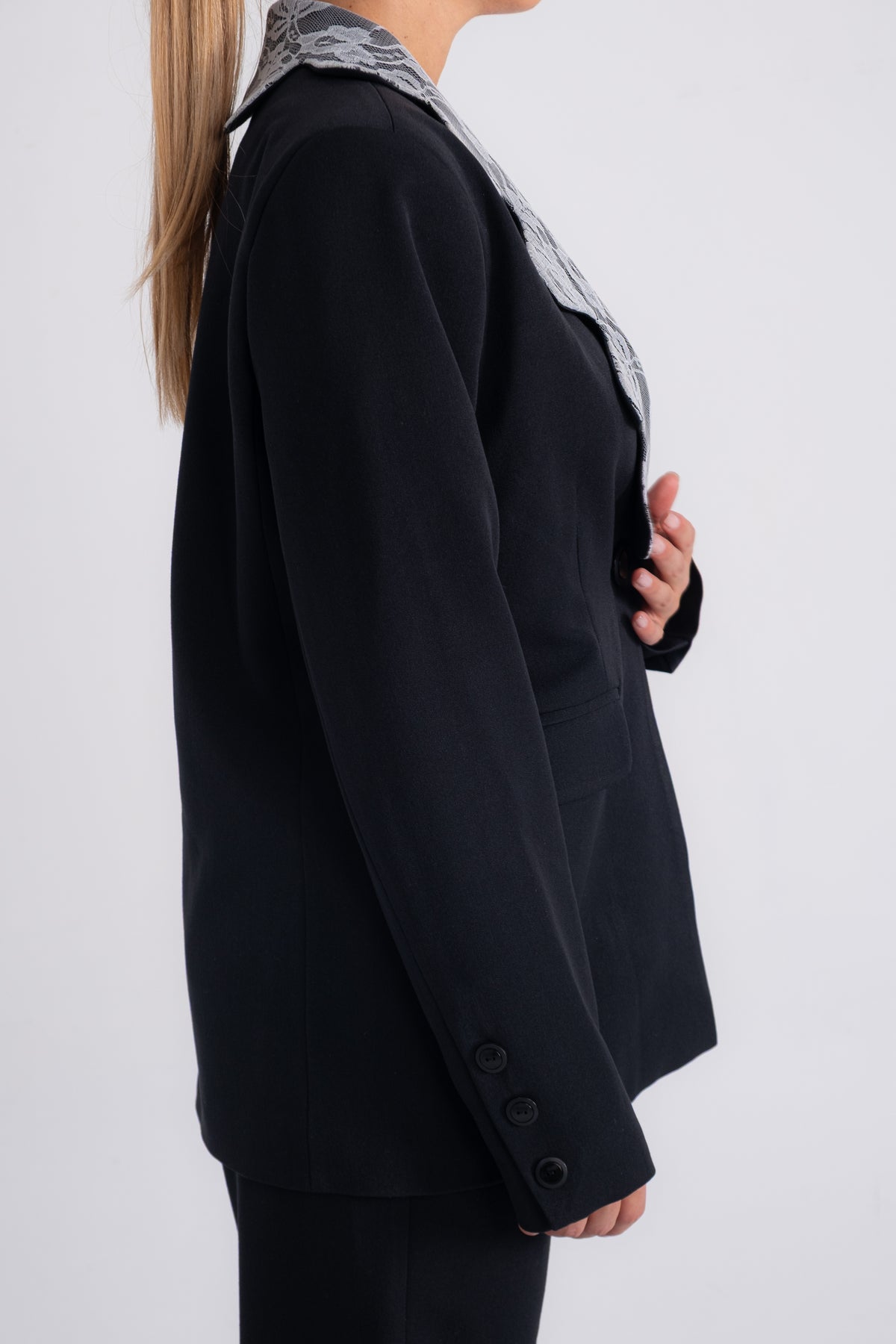 CLASSIC NOIR PETALO BLAZER