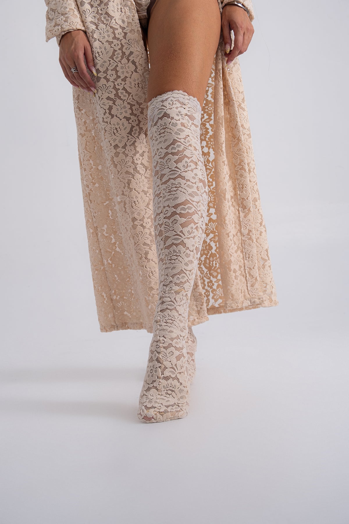 DESIRE LACE SOCKS