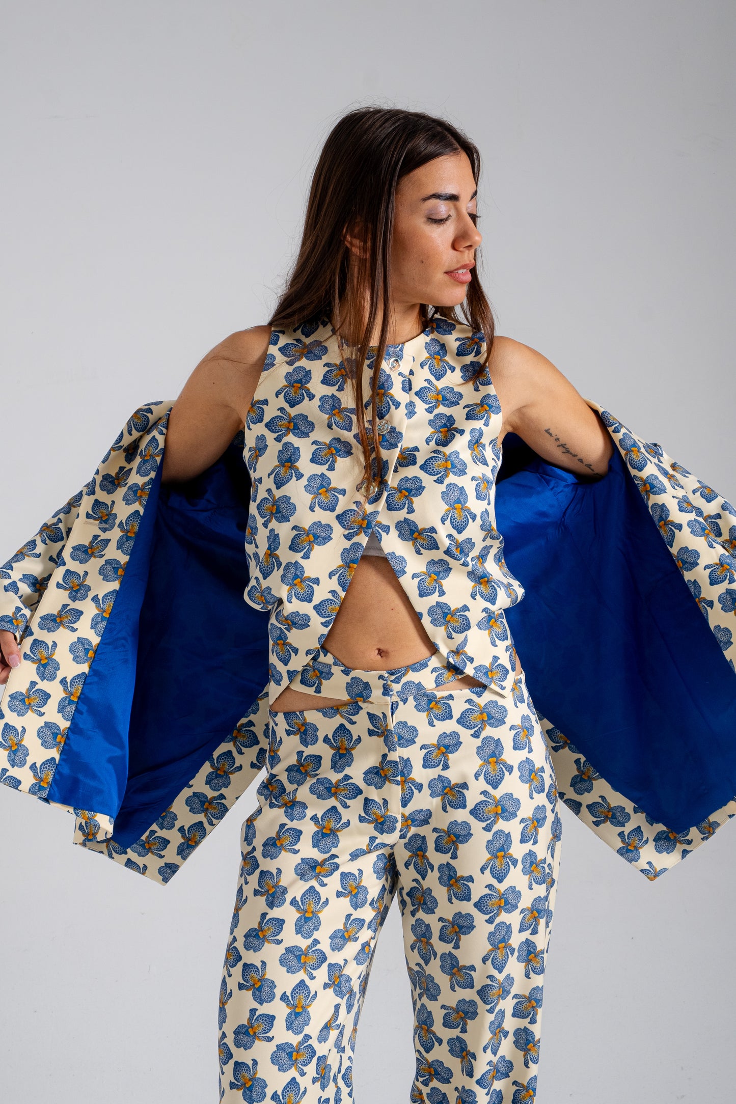 ORCHIDEA CUT-OUT PANTS