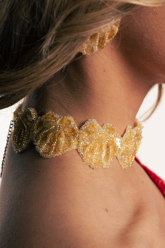 YELLOW SHELL NECKLACE